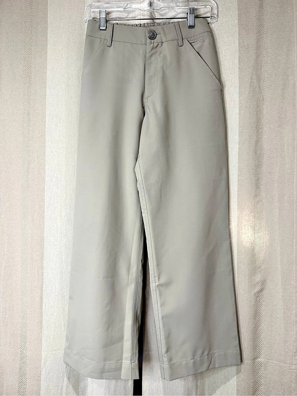 Wayre Straight Leg Pants in Aluminum Size 2 Like New